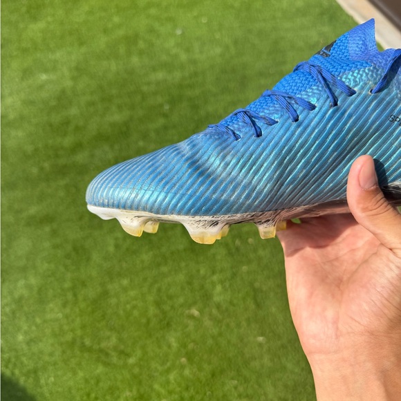 Blue Adidas X 19.1 soccer cleats - Picture 12 of 17